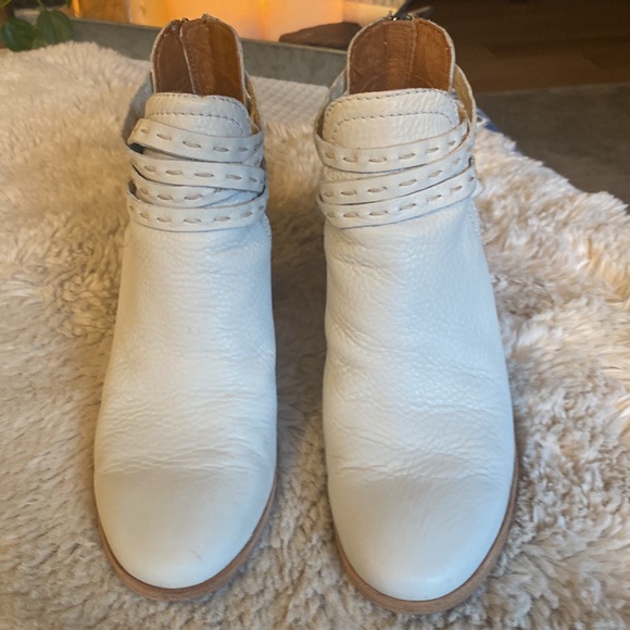 Frye Naomi Pickstitch Bootie, White, 7.5 - Picture 3 of 9